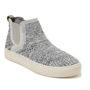 Time and Tru Women’s Gray Knit Memory Foam High Top Sneakers Size 8  New w/Tag